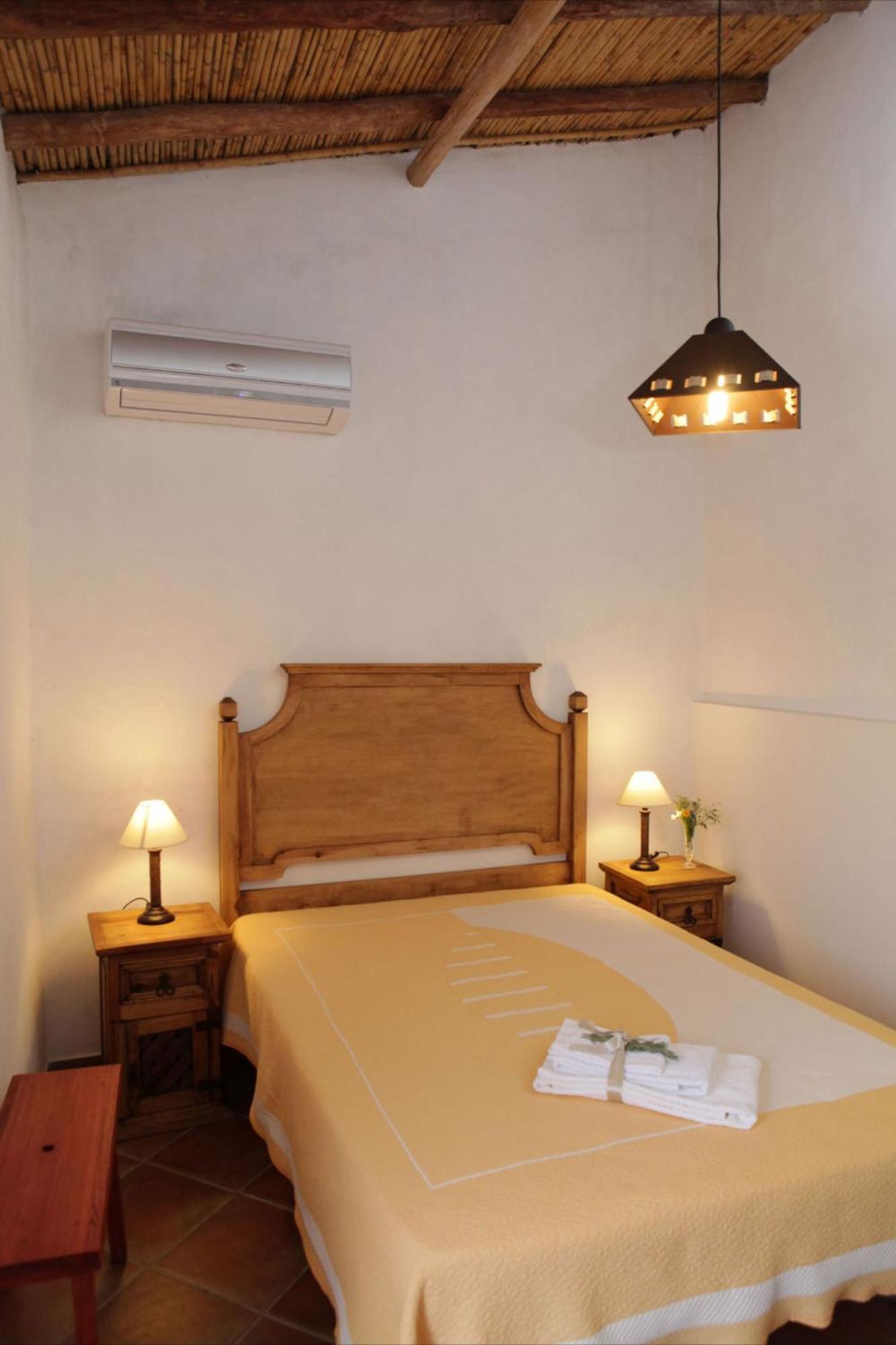 בית הארחה קסטרו מארים 	Casas Do Palheiro Velho מראה חיצוני תמונה