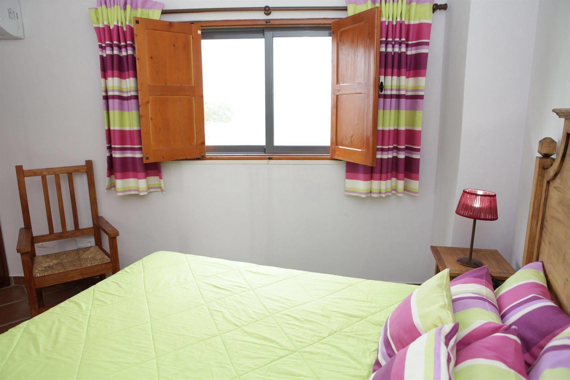 בית הארחה קסטרו מארים 	Casas Do Palheiro Velho מראה חיצוני תמונה